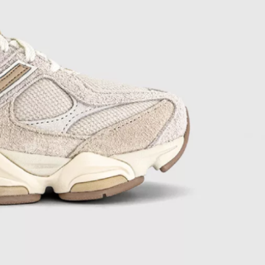 9060 Trainers
