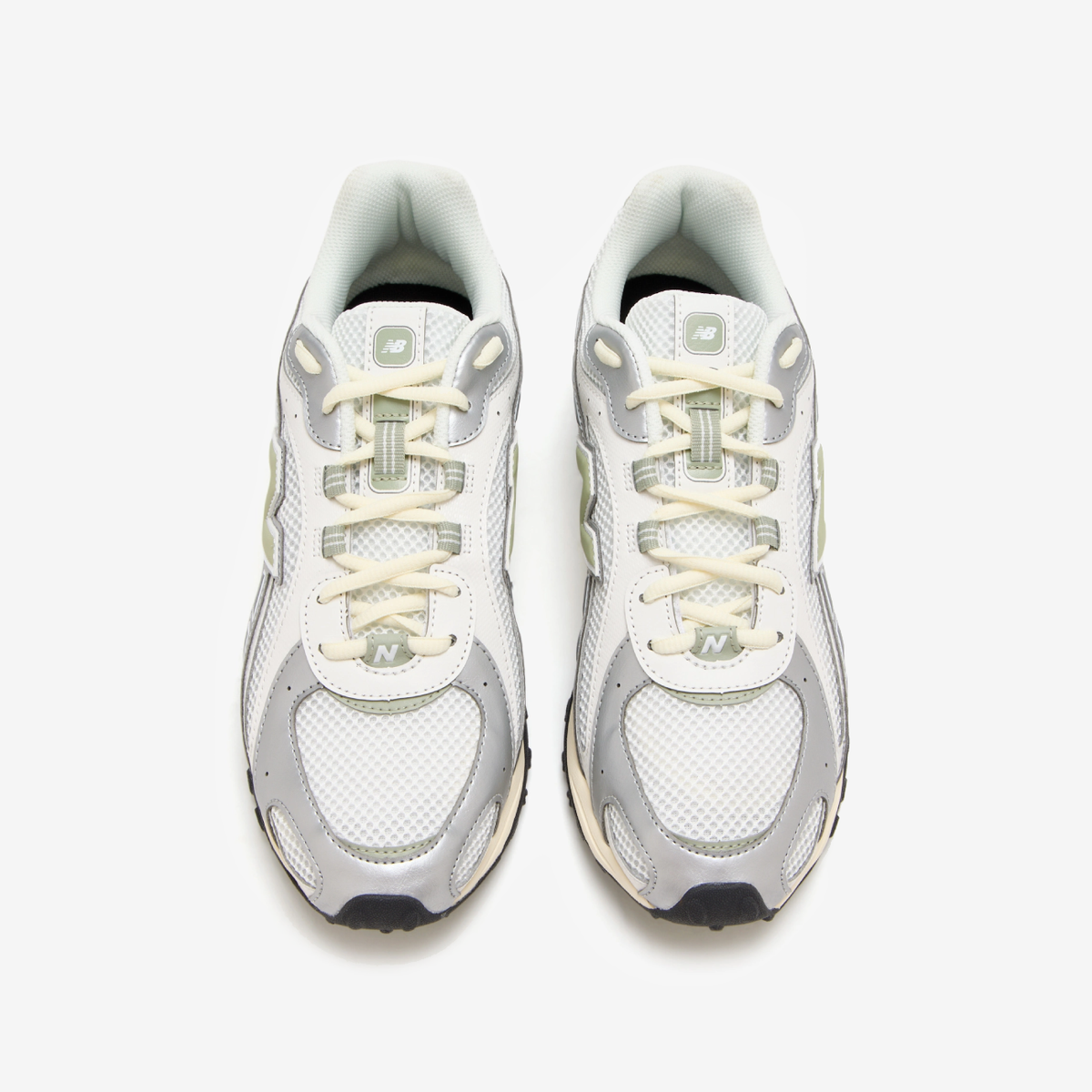 New Balance 204L
